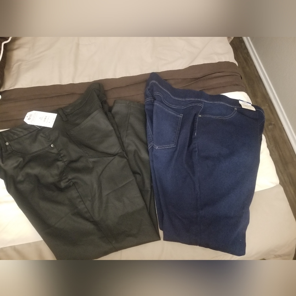 3 Pairs of Womens Pants, 1 PRICE